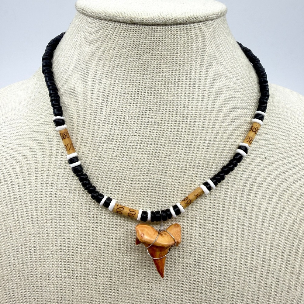 Y2K Shark Tooth Necklace Boho Surf Style Beaded Choker Beach Jewelry Unique Gift